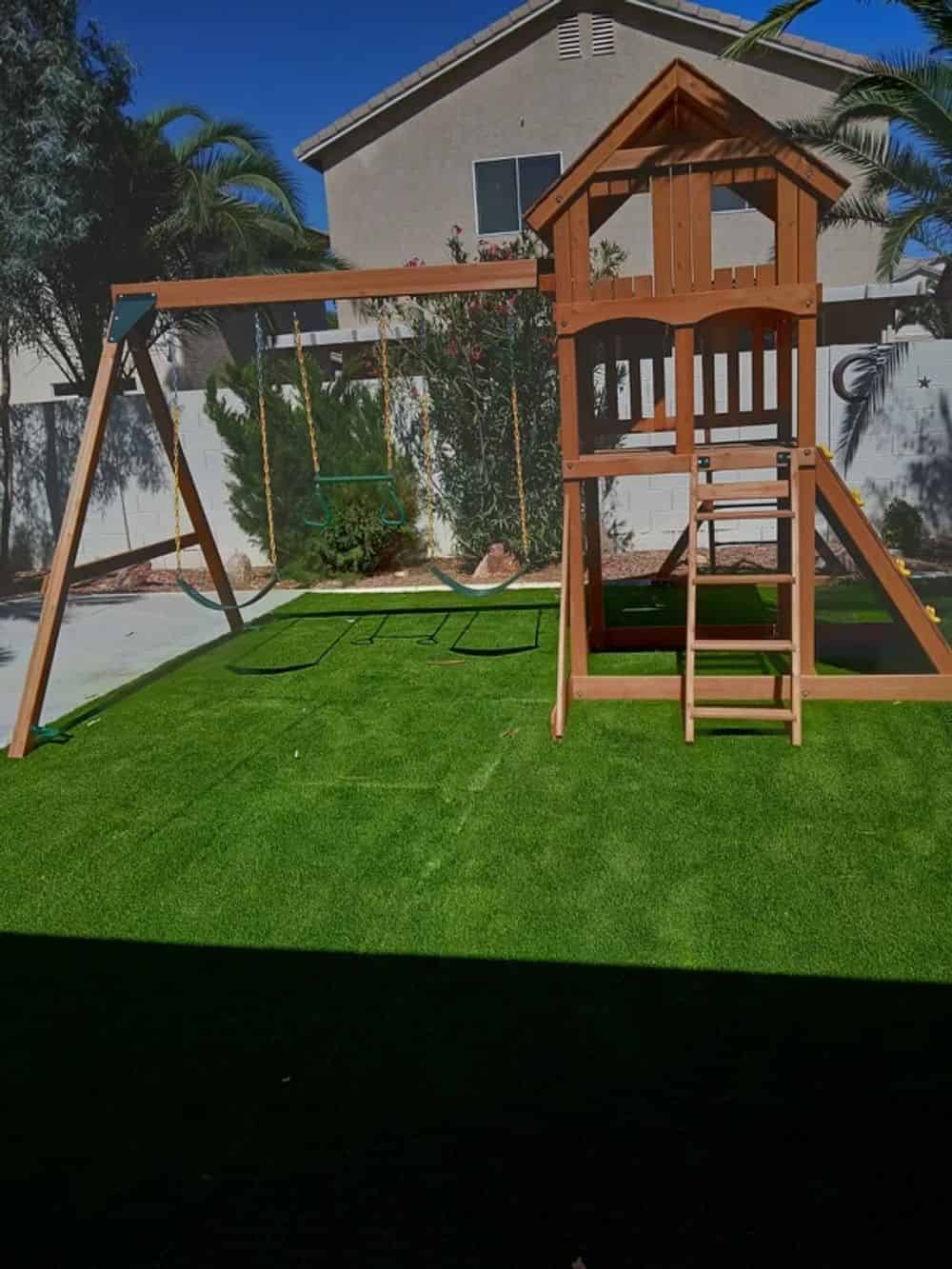 Hedge Services image